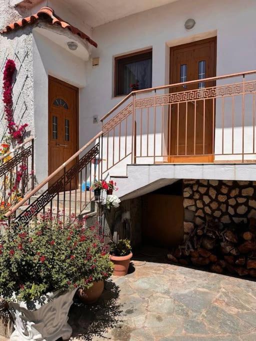 Family Woodland Oasis Vipgreece Appartement Kírinthos Buitenkant foto